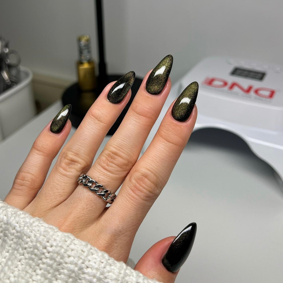 DND - Diva 9D Cat Eye - Glassball - Meow Or Never #06