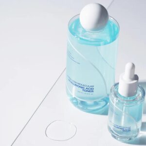 Isntree - Ultra-Low Molecular Hyaluronic Acid Toner