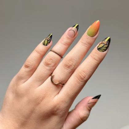 Maniology - Press On Nails - Fairycore - Short Almond